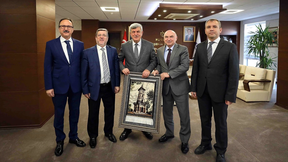 Başkan Karaosmanoğlu\'na Ziyaret