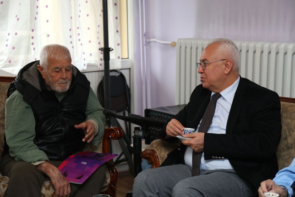 Başkan Selvitopu Yine Vefa Örneği Sergiledi