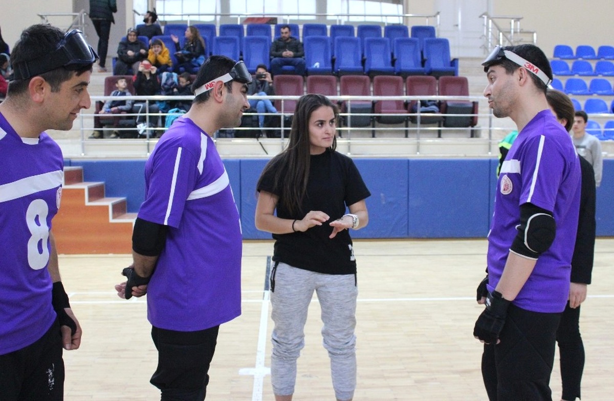 Besyo Öğrencileri Engellilere Golbol ve Florbol Eğitimi Veriyor
