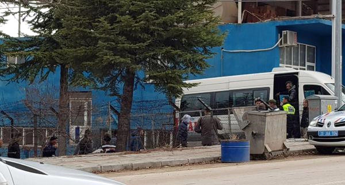 Cezaevinde Yangın Çıktı, Mahkumlar Tahliye Edildi