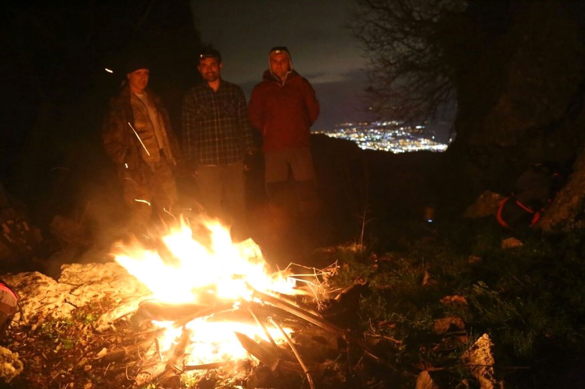 Dağcılardan Spil\'e Gece Mesaisi