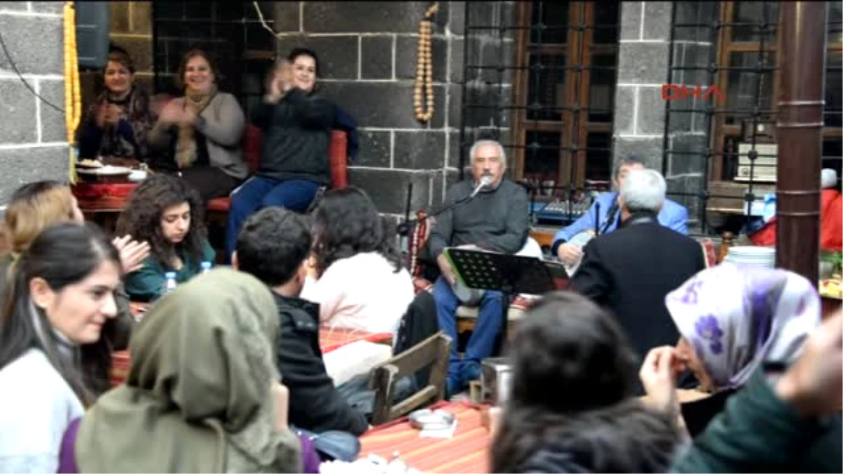 Diyarbakır Sur\'da Silah Sesleri, Yerini Müzik Sesine Bıraktı