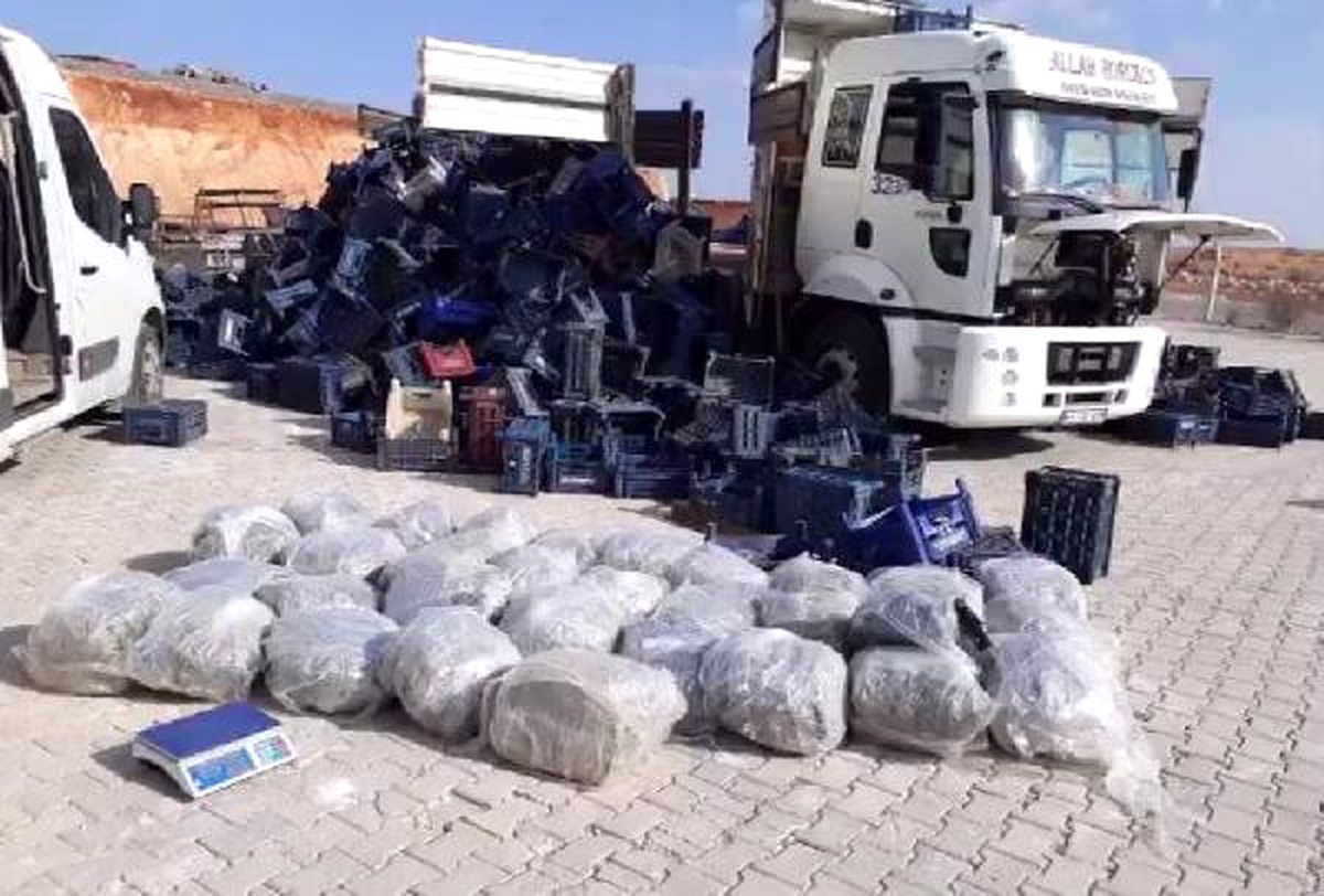 Gaziantep\'te 178 Kilo Esrar Ele Geçti: 3 Gözaltı