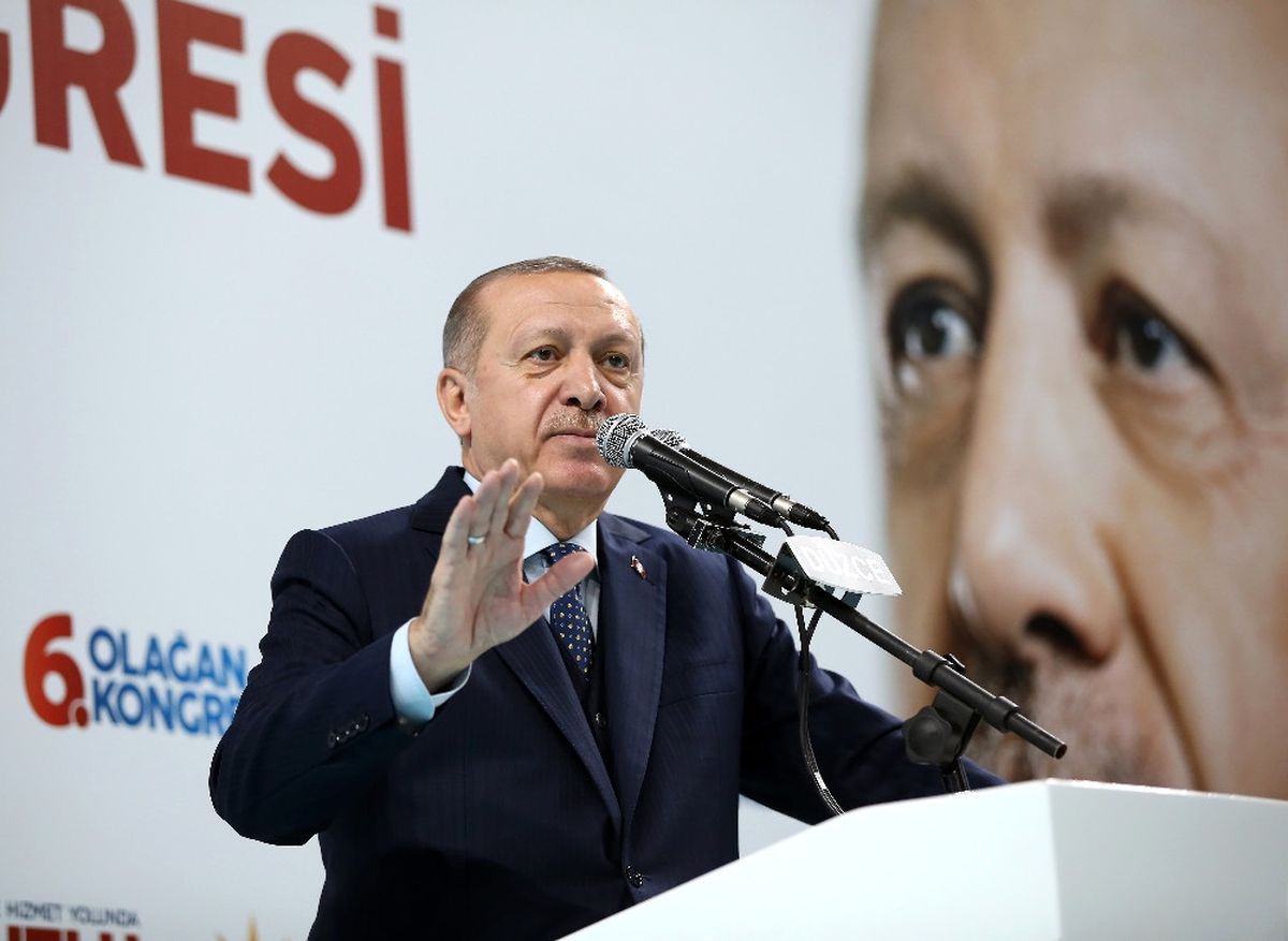 Hani Sen Demokrattın ?"