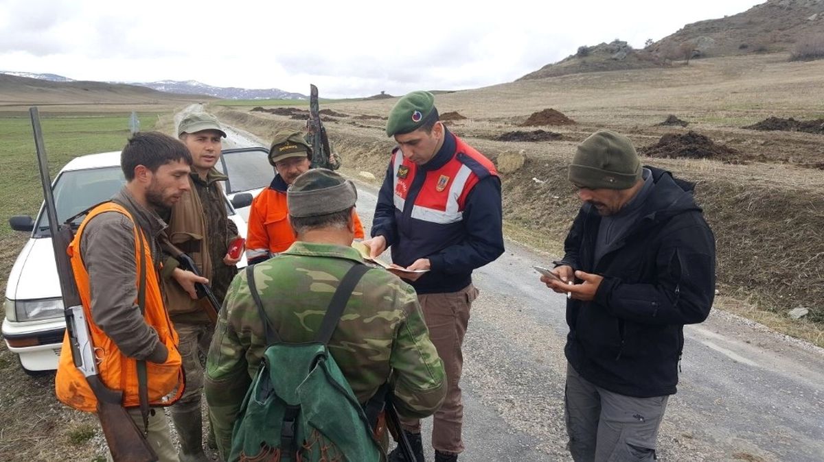 Jandarma\'dan Kaçak Avcılara Avcılara Denetim