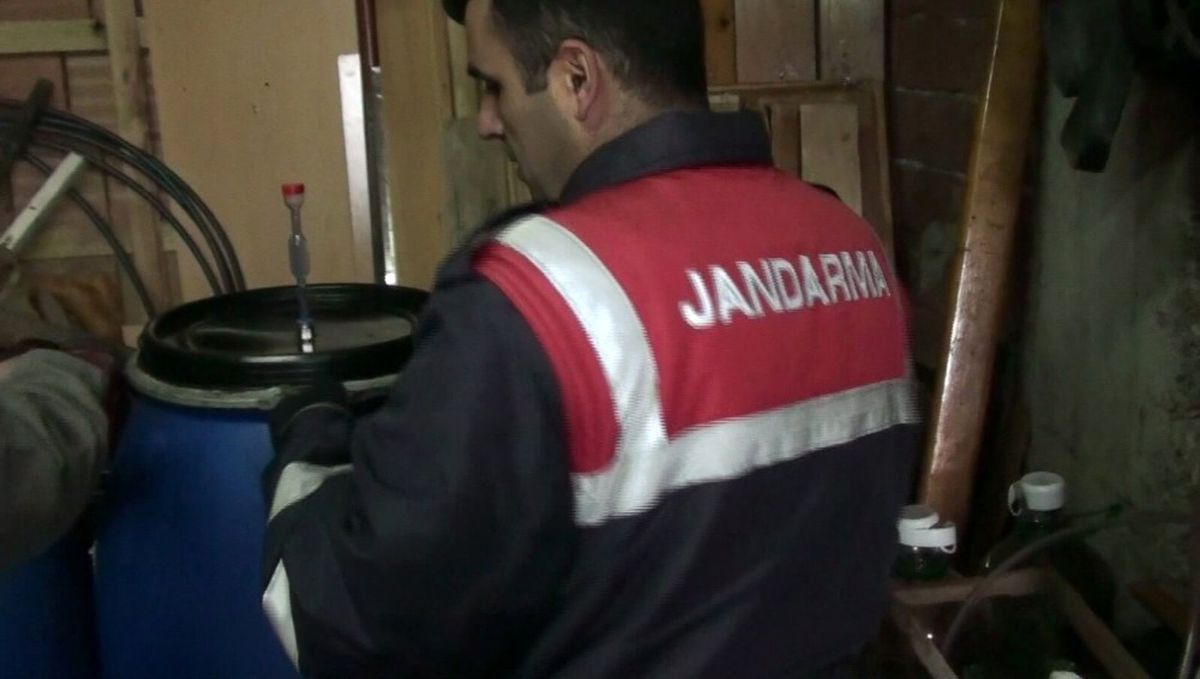 Jandarmadan Sahte İçki İmalathanesine Baskın