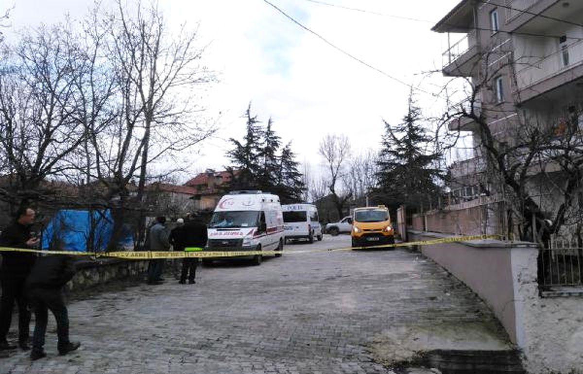 Kız Arkadaşını Öldürüp, İntihara Kalkıştı