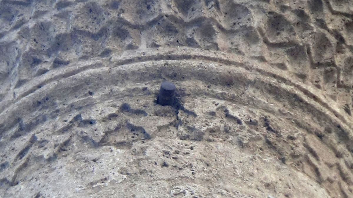 Minarede 98 Yıllık Patlamamış Top Mermisi Var