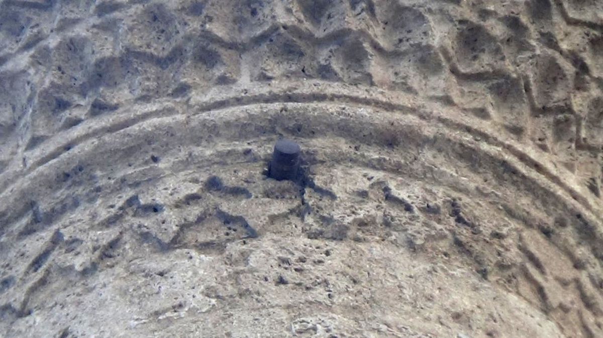 Minaredeki 98 Yıllık Patlamamış Top Mermisi
