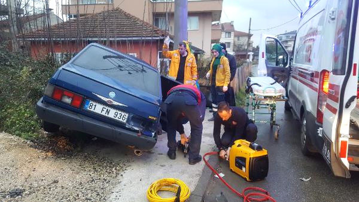 Minibüsün Çarptığı Evin Penceresinden Çıktılar