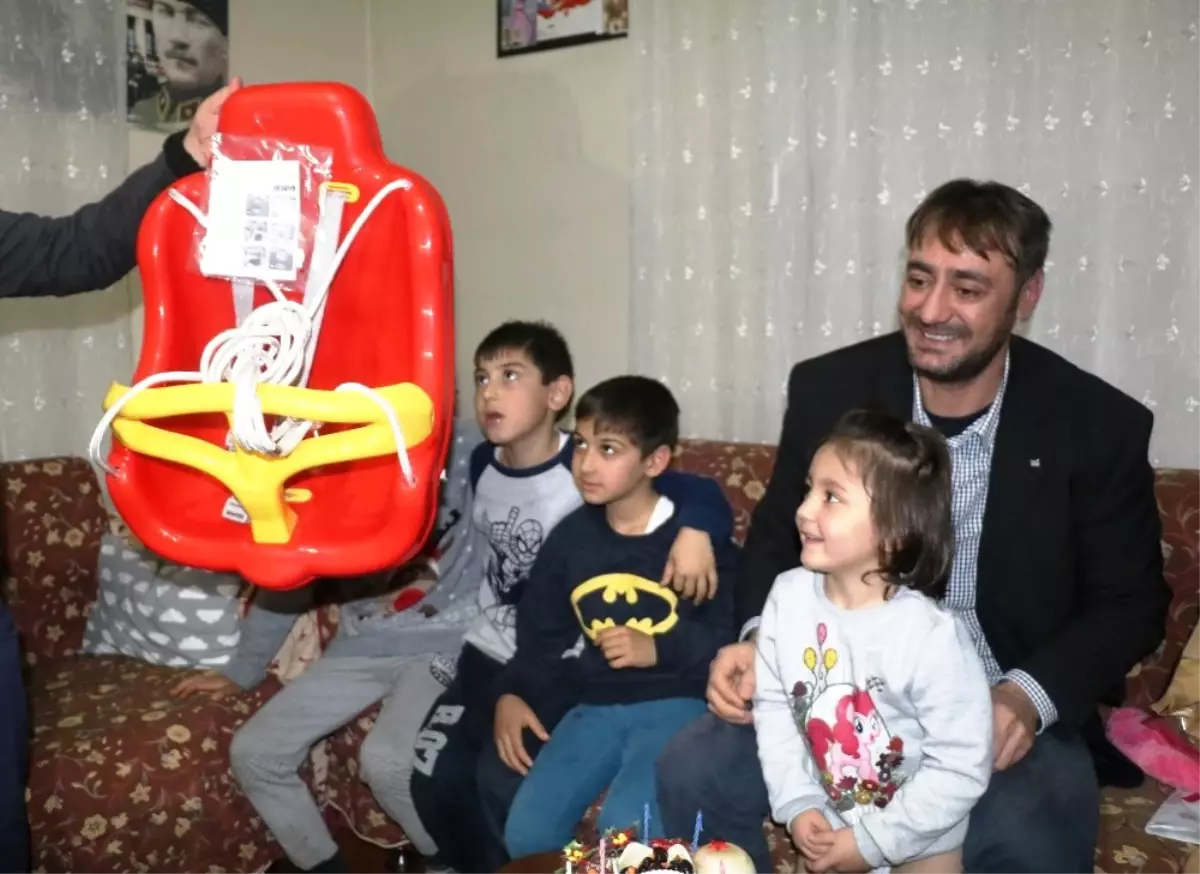 Minik Özge, Yeni Yıla Yeni Umutlarla Giriyor