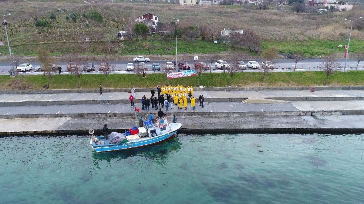 Yeni Yıla İlk Balıkçılar "Merhaba" Dedi