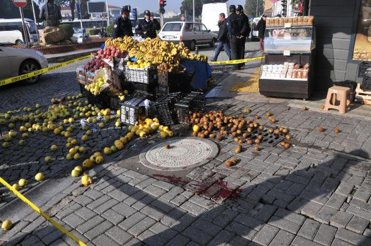 Seyyar Manav, Çıkan Tartışmada Zabıtayı Bıçakla Yaraladı
