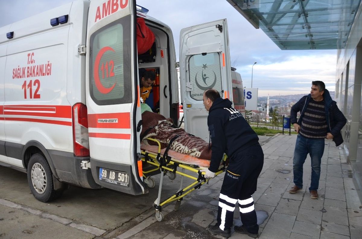 Su Deposuna Düşen İşçiyi İtfaiye Kurtardı
