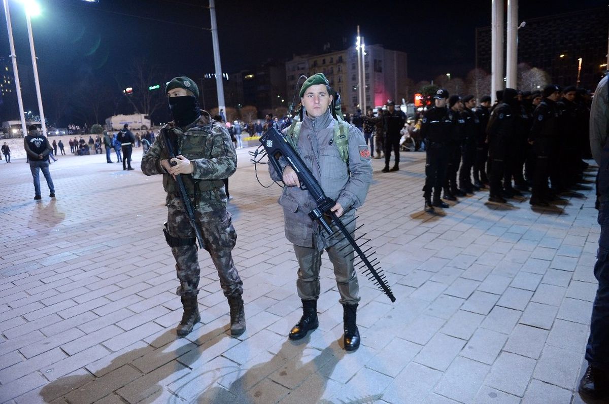 Taksim Meydanı\'dna "Drone Savar"Lı Güvenlik Önlemi