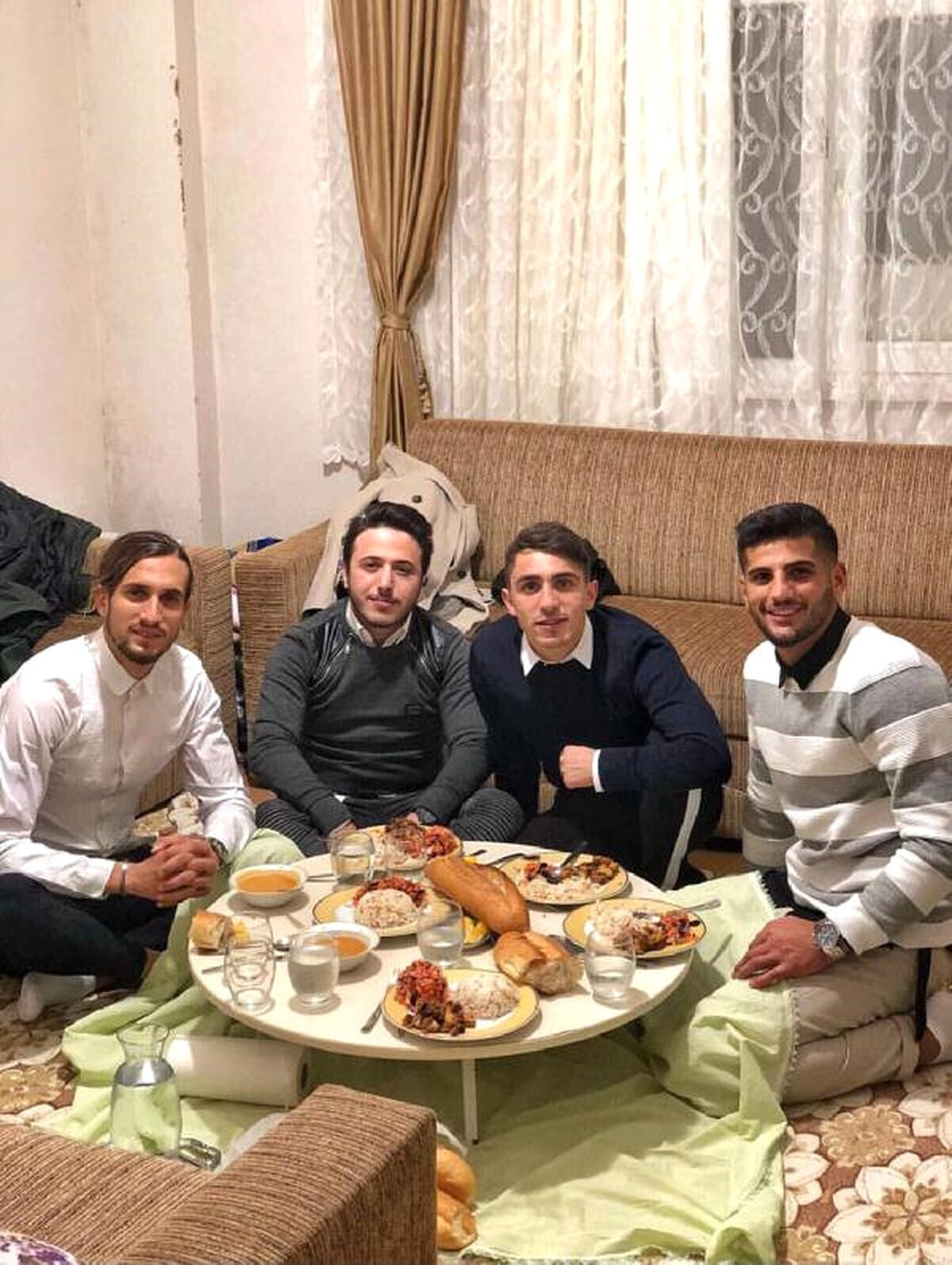 Trabzonsporlu Futbolcular, Tatilde Stres Atıyor