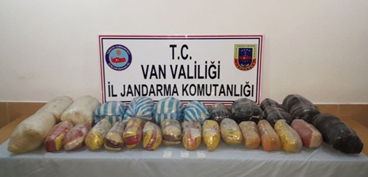Van\'da 96 Kilo 526 Gram Esrar Ele Geçirildi