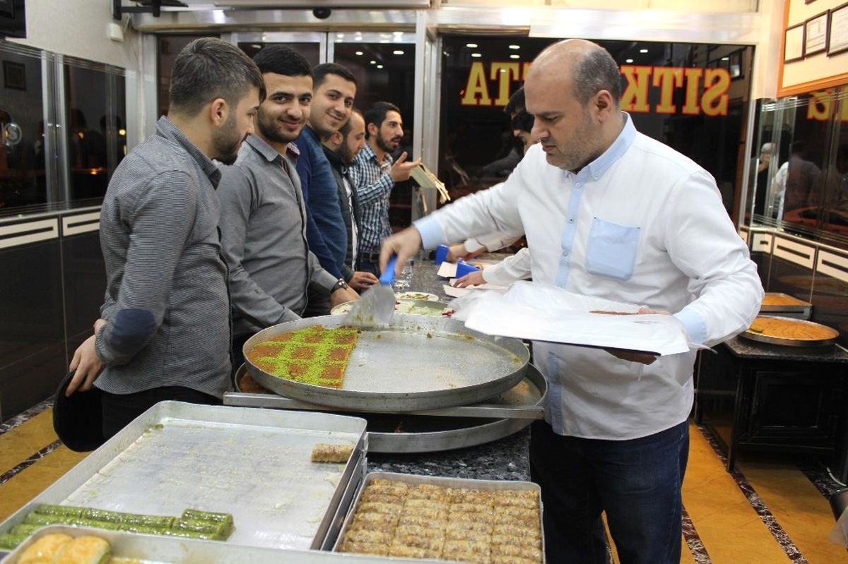 Yeni Yıl Tatlıları Kadayıfçı Sıtkı Usta\'dan