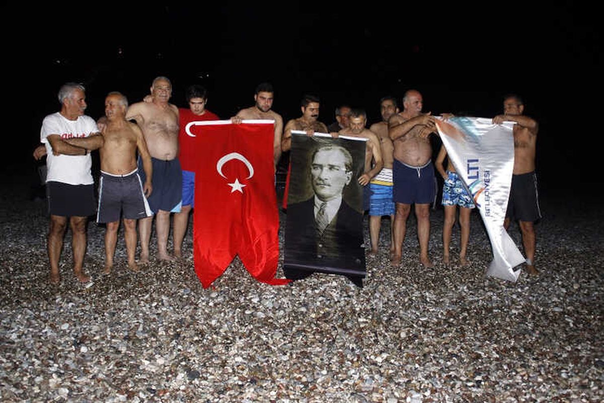 2018\'i Denize Girerek Karşıladılar