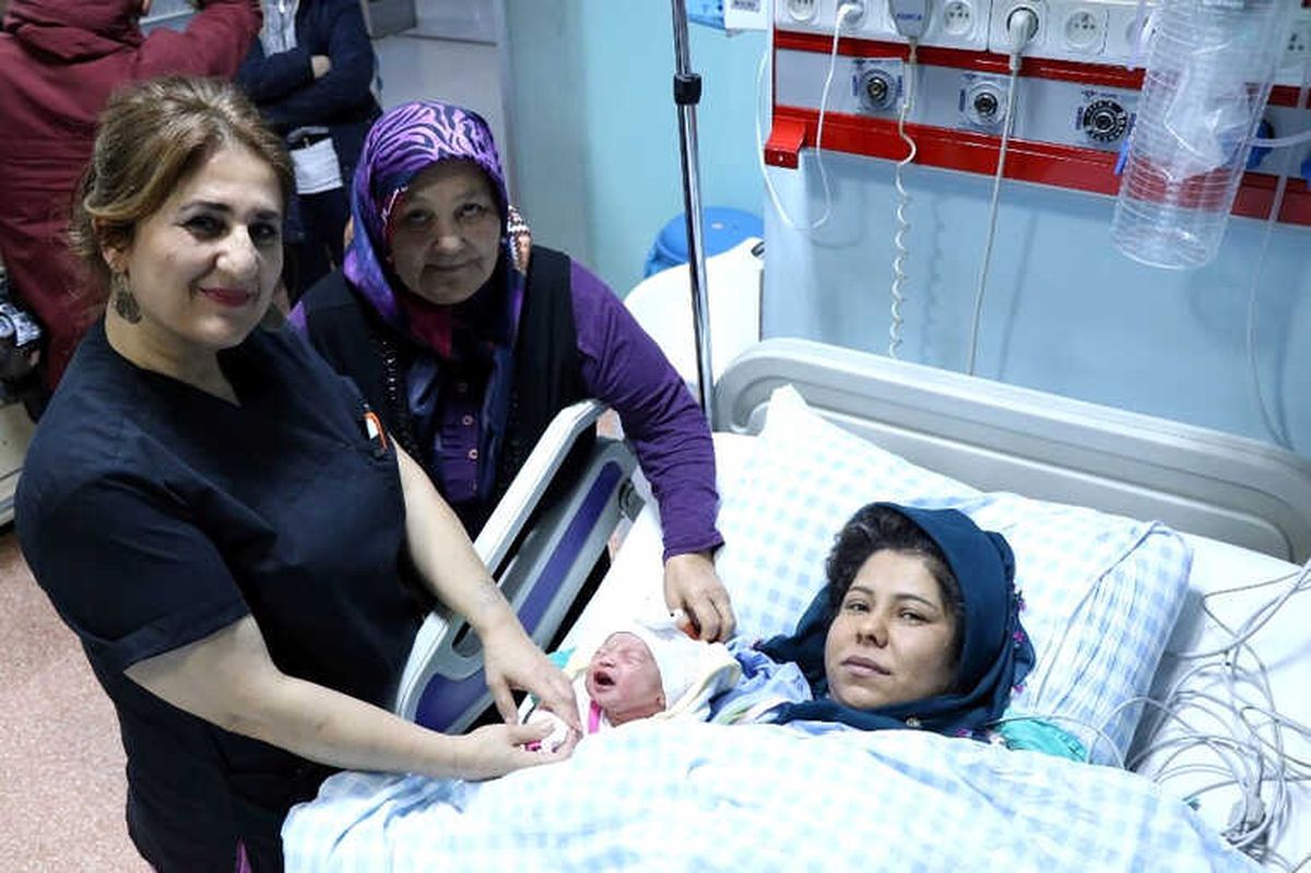 2018\'in İlk Bebeği Babasıyla İşte Böyle Kavuştu