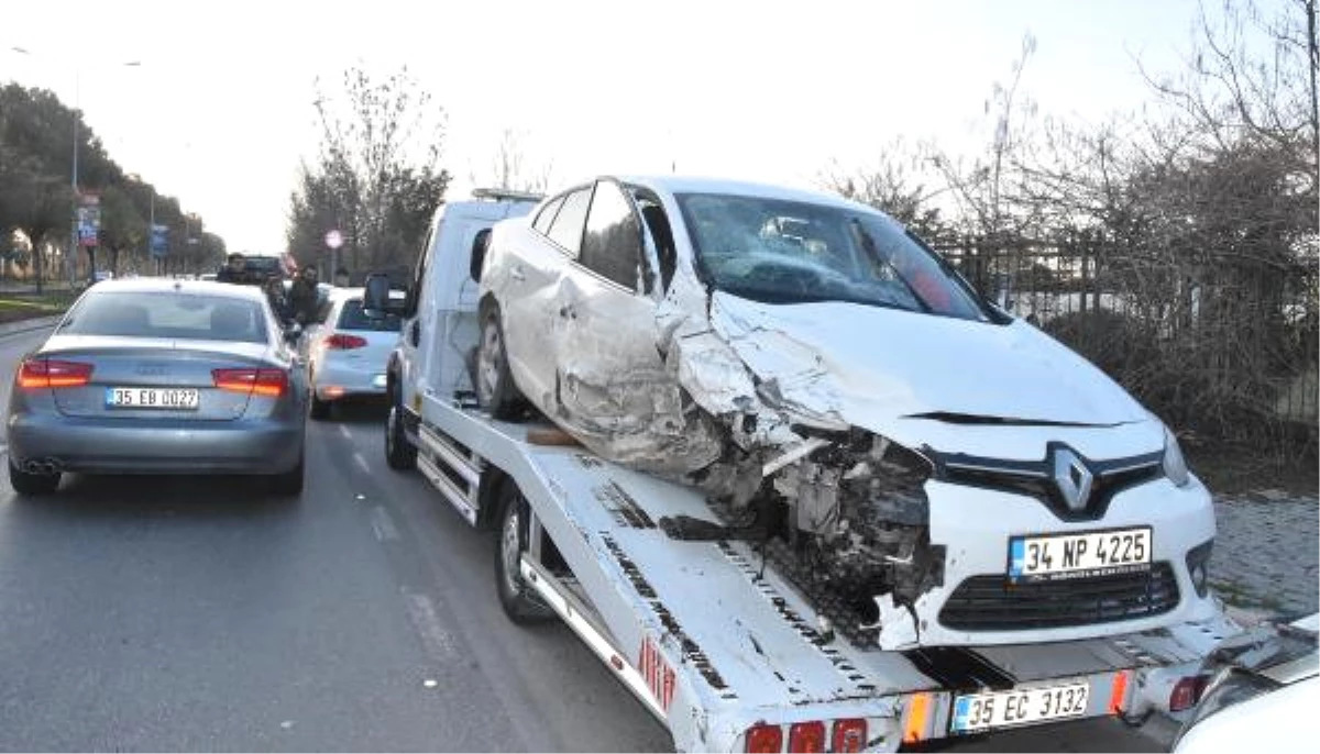 Aşırı Hızlı Sürücü, 9 Otomobile Çarptı