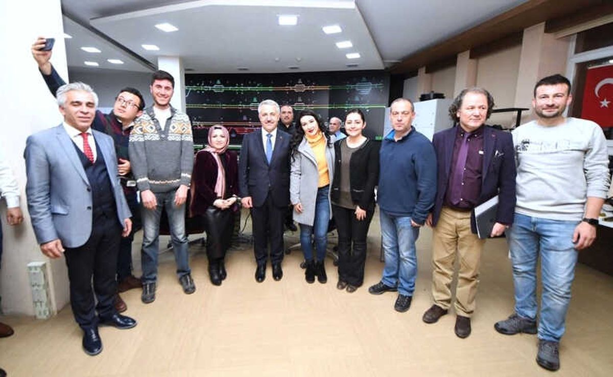 Bakan Arslan\'dan Yht Personeline Yılbaşı Ziyareti