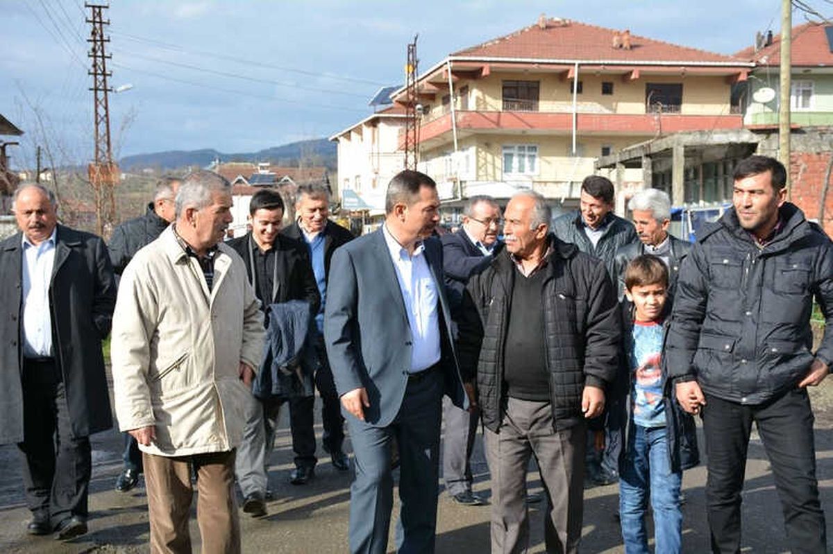 Başkan Uysal Köy Pazarlarını Gezdi