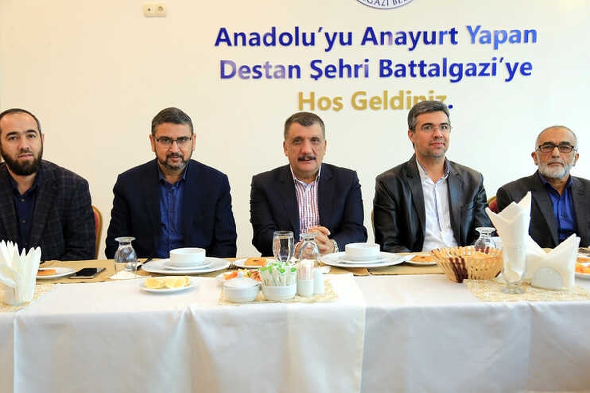 Biz Türkiye ve Erdoğan ile Gurur Duyuyoruz"