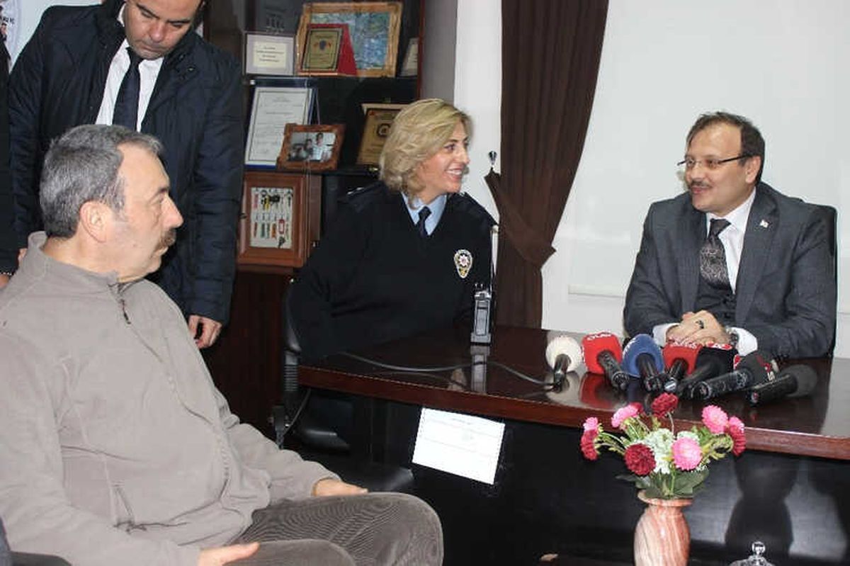 Çavuşoğlu\'dan Yenil Yıl Mesajı
