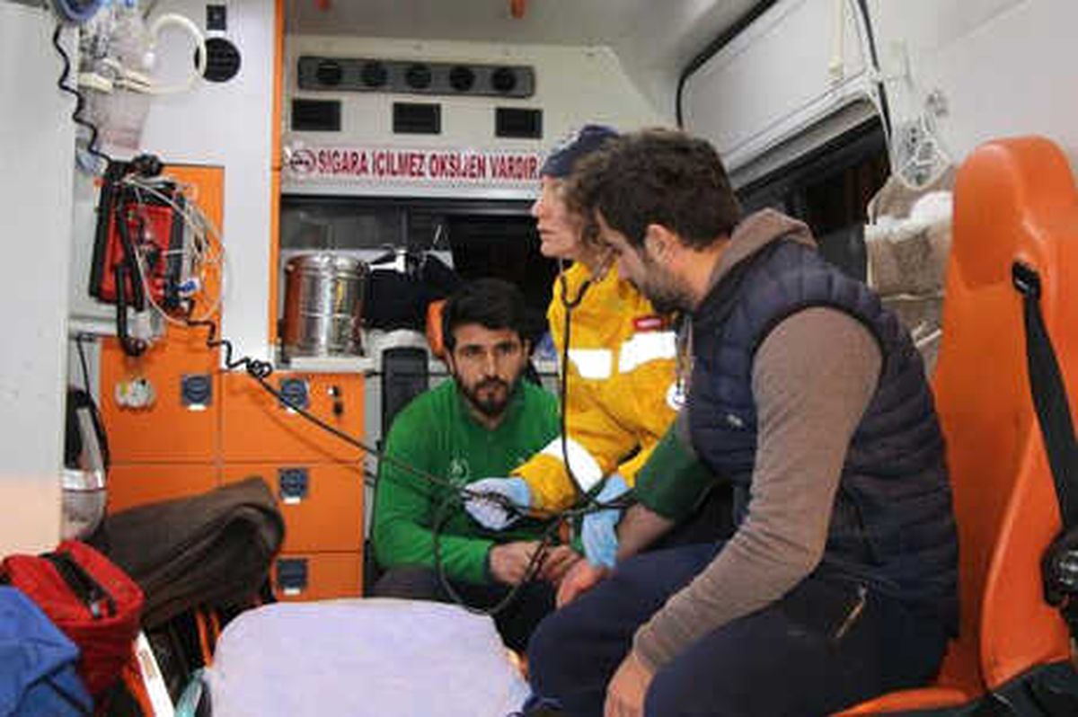 Dağ Gezisinde Ayakları Kırılan Üniversiteli Genç 5 Saat Sonra Kurtarıldı