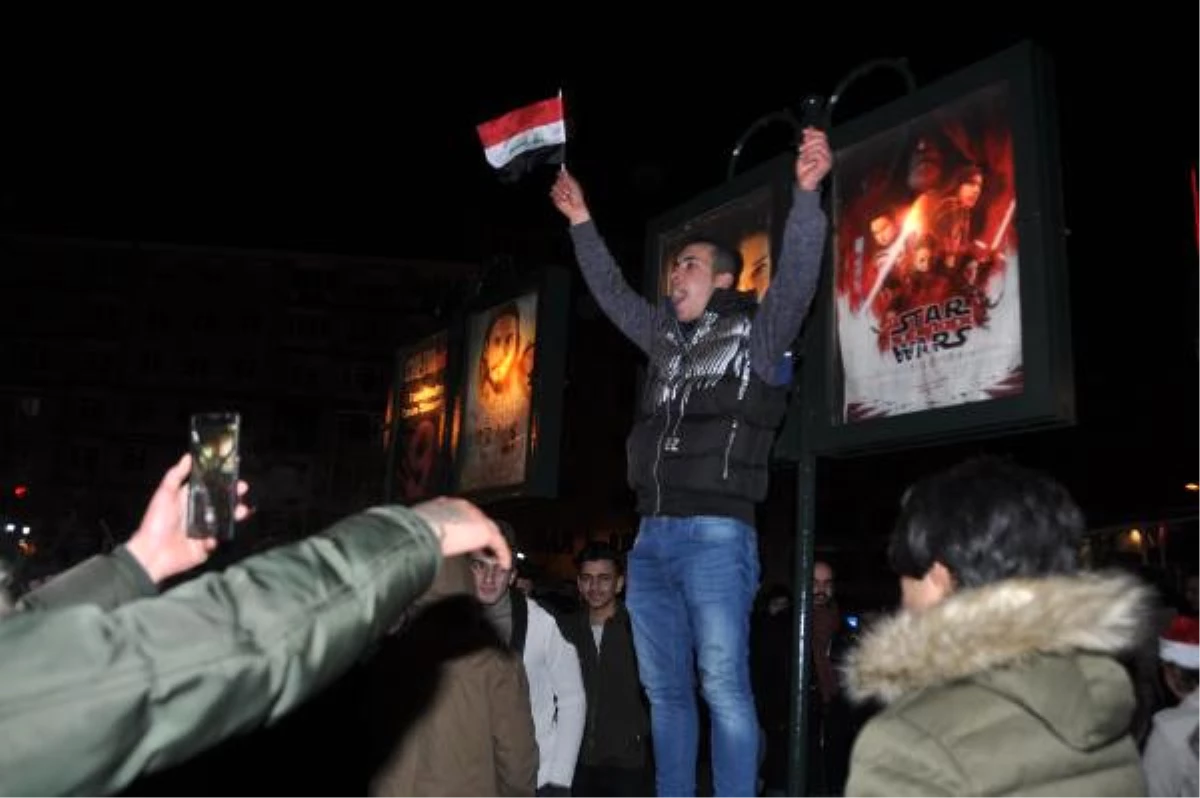 Eskişehir\'deki Yılbaşı Kutlamasında Irak Bayrağı Gerginliği