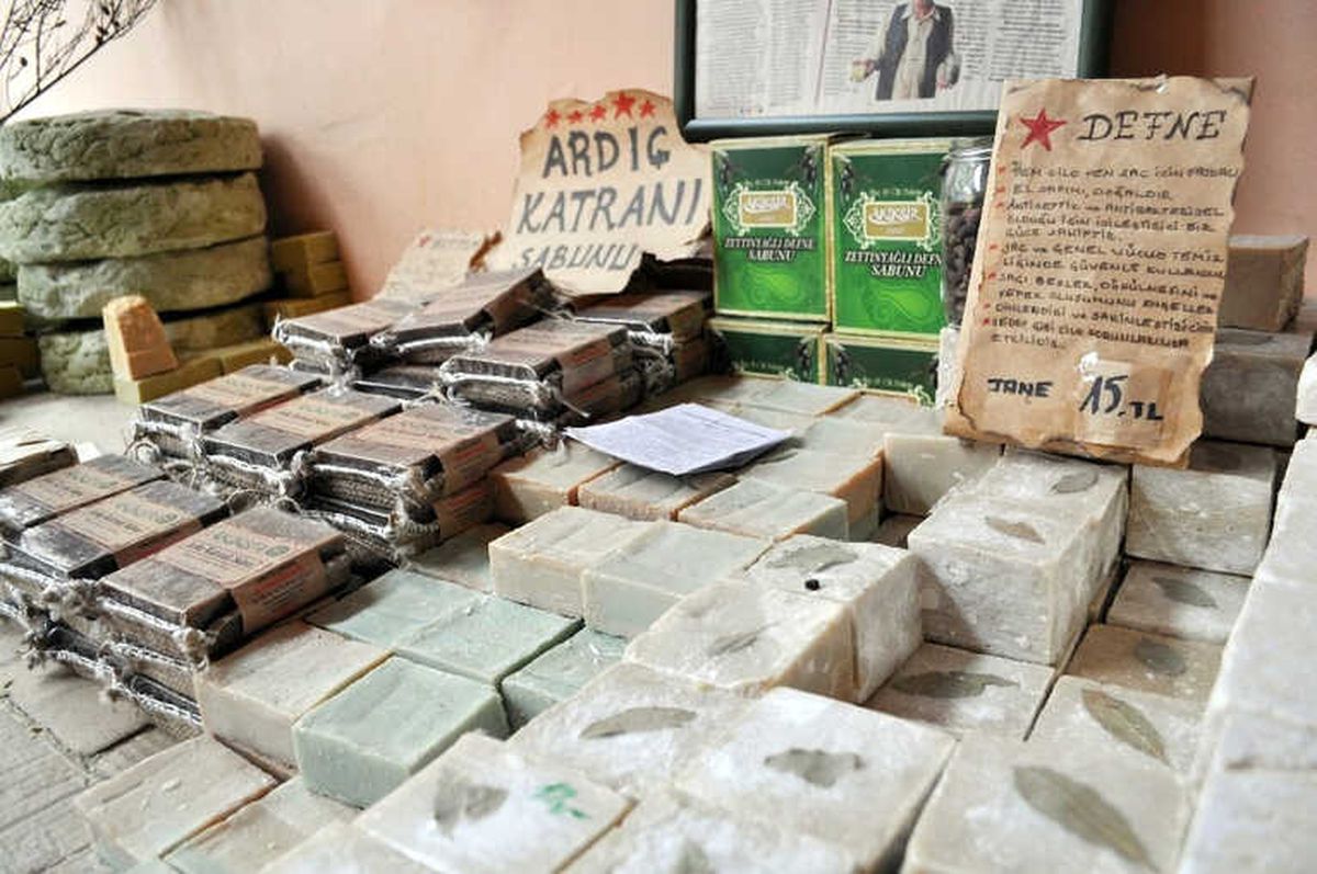 Güçlü Saç Kökleri İçin 7 Bitkisel Yağ Karışımlı Sabun