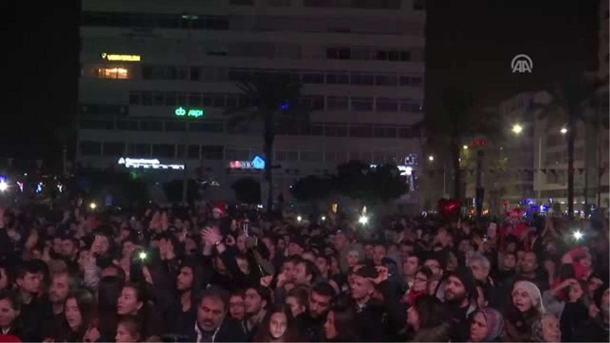 İzmirliler Yeni Yıla Mirkelam Konseriyle Girdi