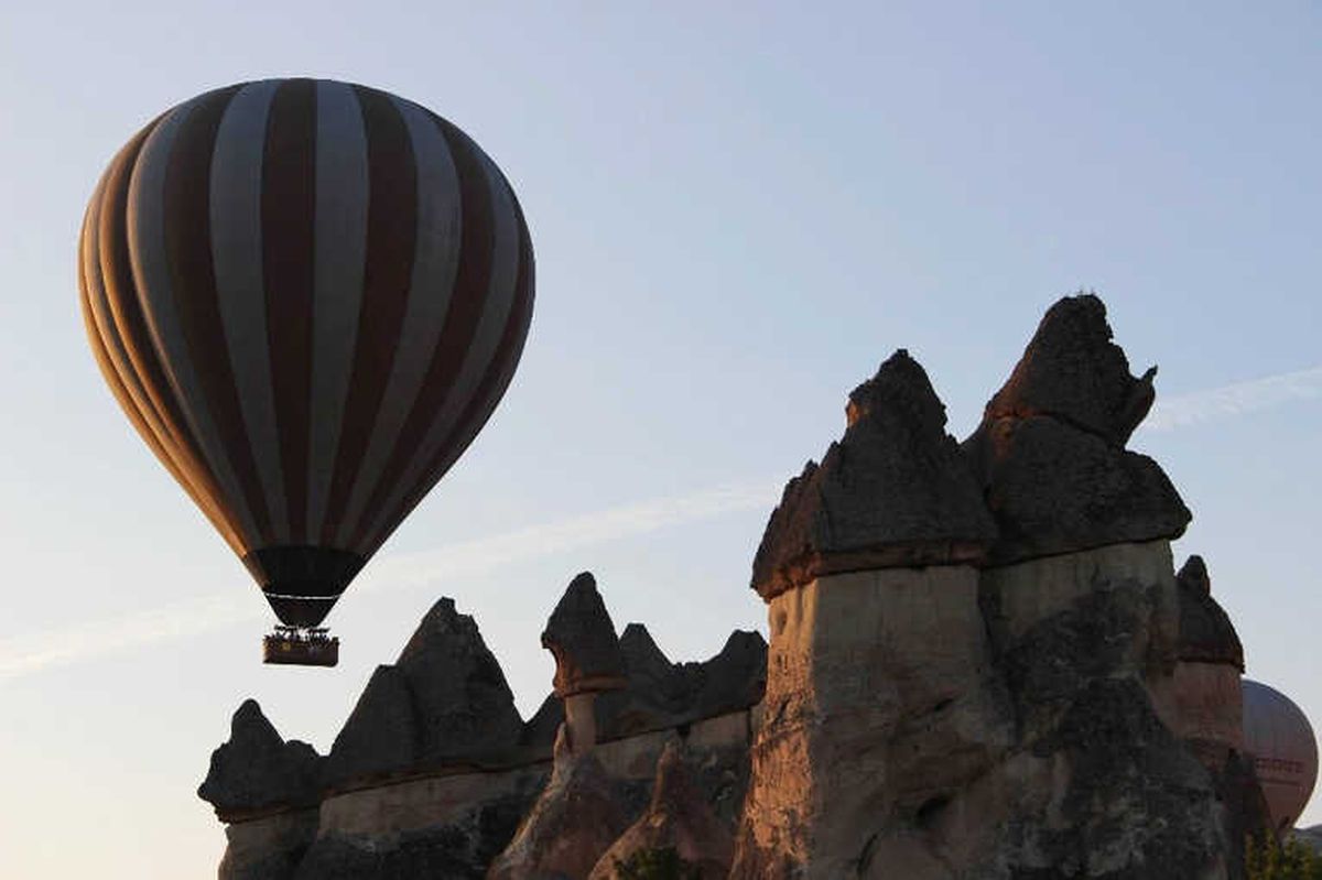 Kapadokya\'da Yeni Yılın İlk Gününde de Balon Turları İptal Edildi