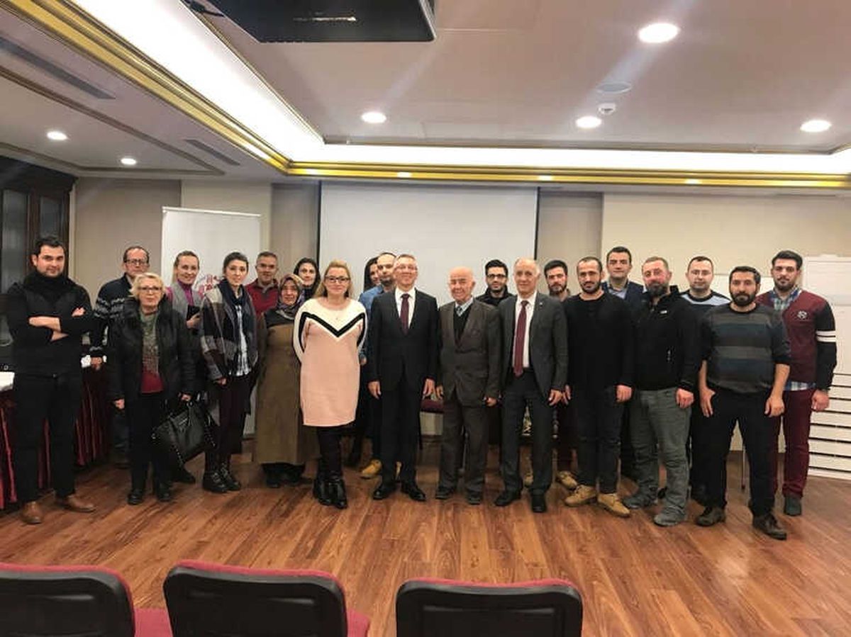 Müşteri Kazanmanın Şifresi "Güler Yüz"