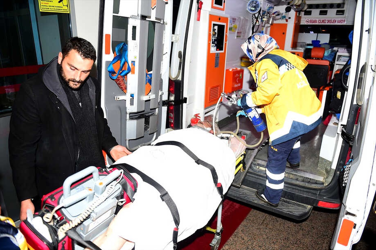 Orhangazi\'de Çatıdan Düşen Kişi Ağır Yaralandı