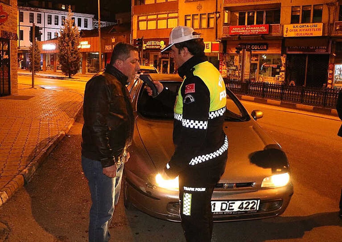 Polisten Yeni Yılda Alkol Denetimi