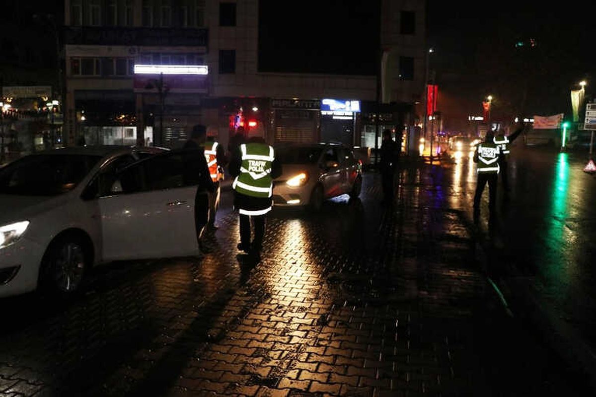 Polisten Yeni Yılda Sıkı Denetim
