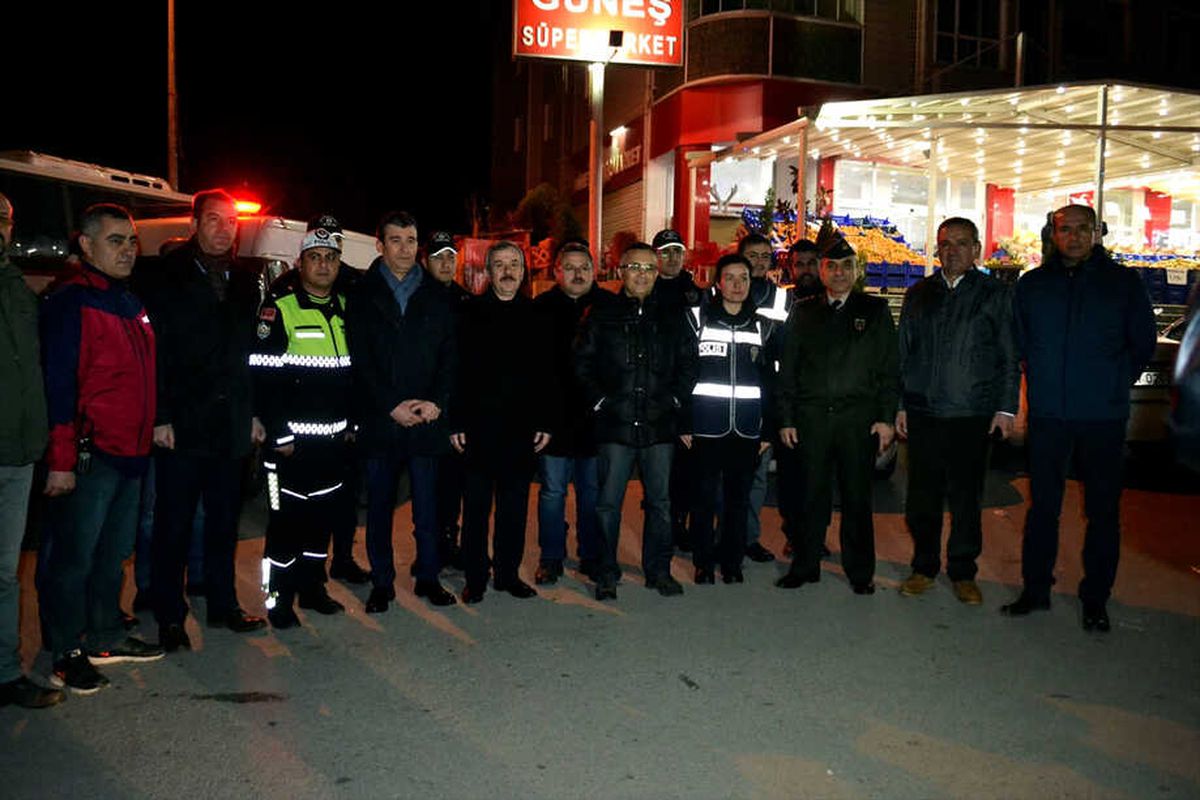 Vali Çeber\'den Görev Başındaki Personele Ziyaret