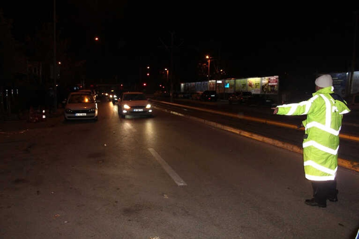 Yılın İlk Cezası Ehliyetsiz Sürücüye Kesildi