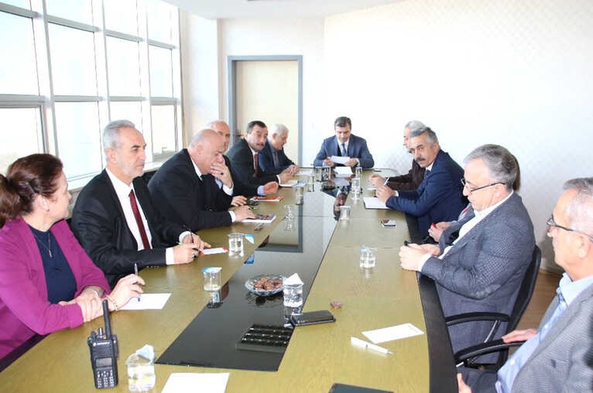 Başkan Yemenici, Daire Müdürüyle İstişare Toplantısı Yaptı