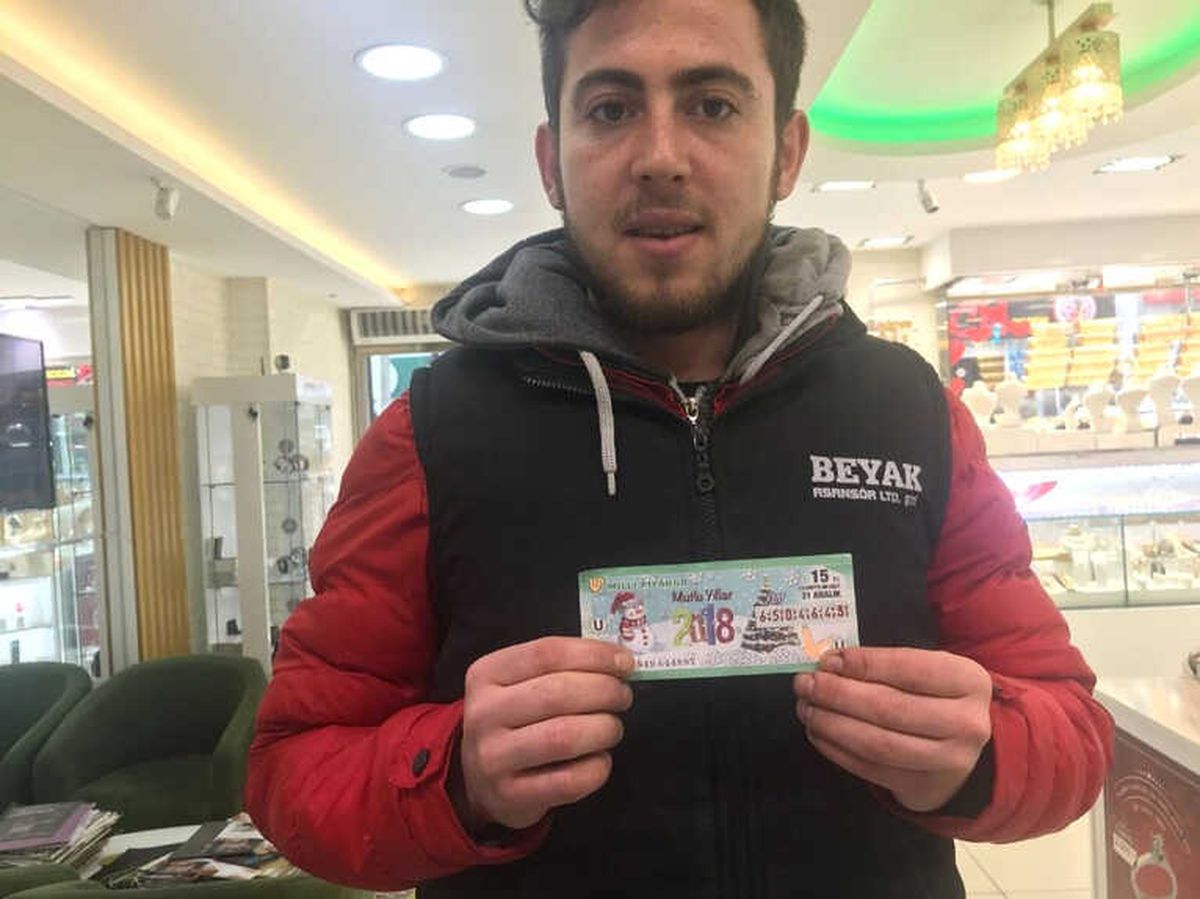 Bilecik\'te Şanslı Talihliler İkramiyelerini Almaya Başladı