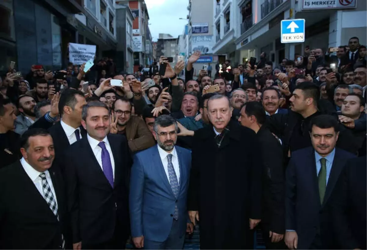 Erdoğan, Sultanbeyli Belediyesini Ziyaret Etti