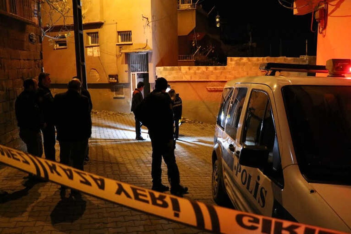 Gaziantep\'te Polise Ateş Açıldı