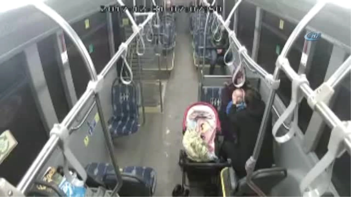 Günün Kahramanı Kocaeli\'den... Bebeği Hayata Döndüren Otobüs Şoförü Kamerada
