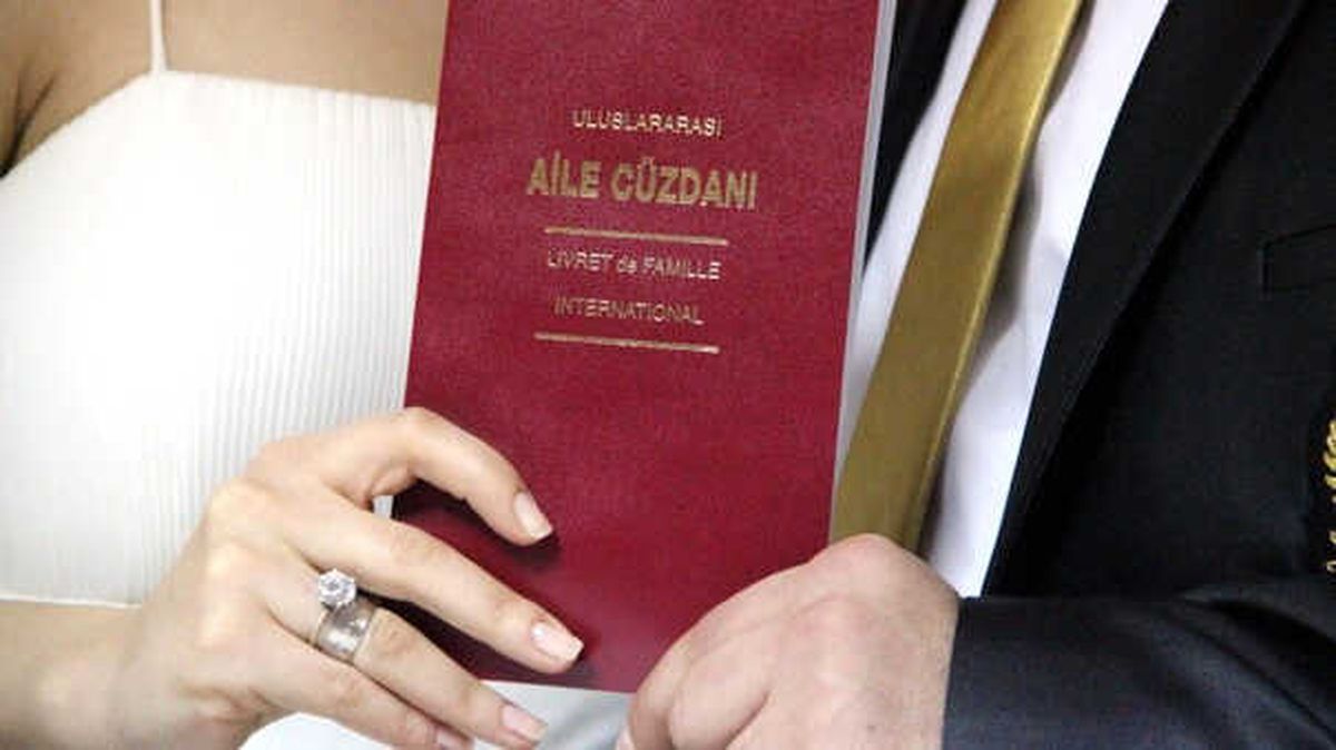 İzmit\'te Bir Yılda 2 Bin 767 Çift Evlendi