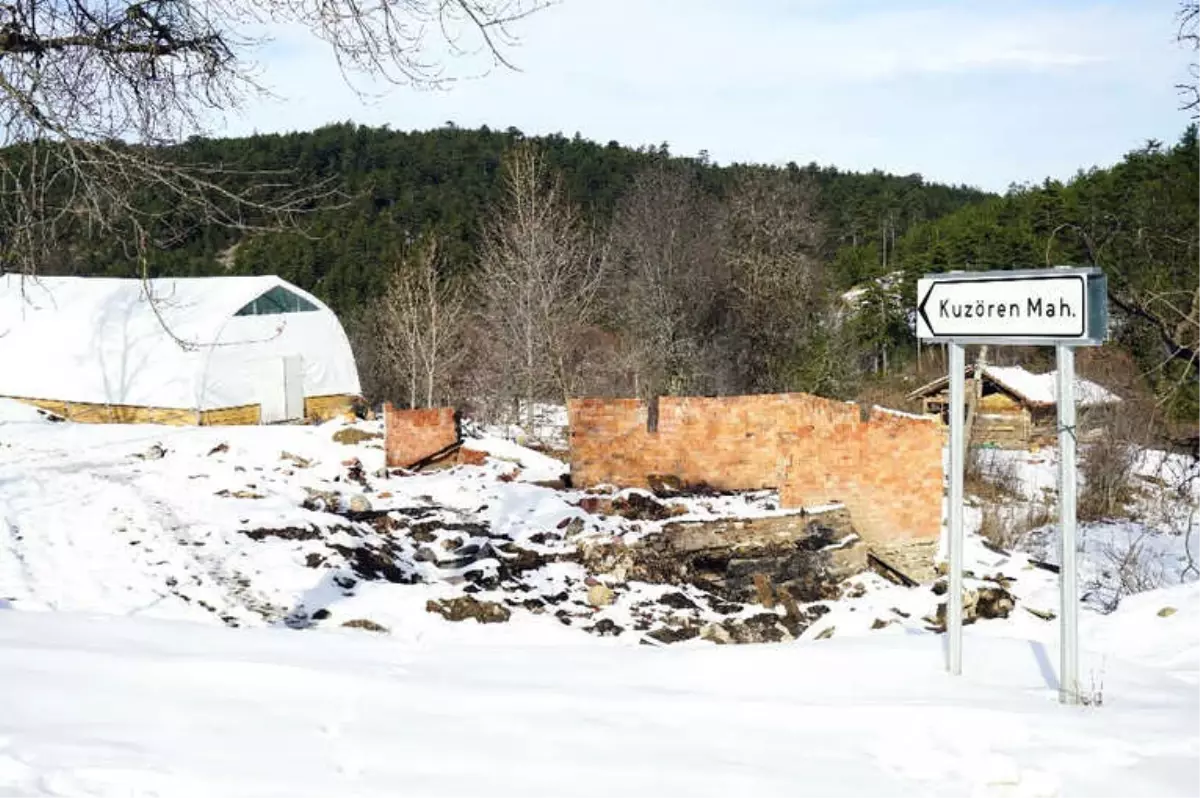 Kastamonu\'da Kayıp Aileyle İlgili Bir Tüfek ve Tabanca Ele Geçirildi