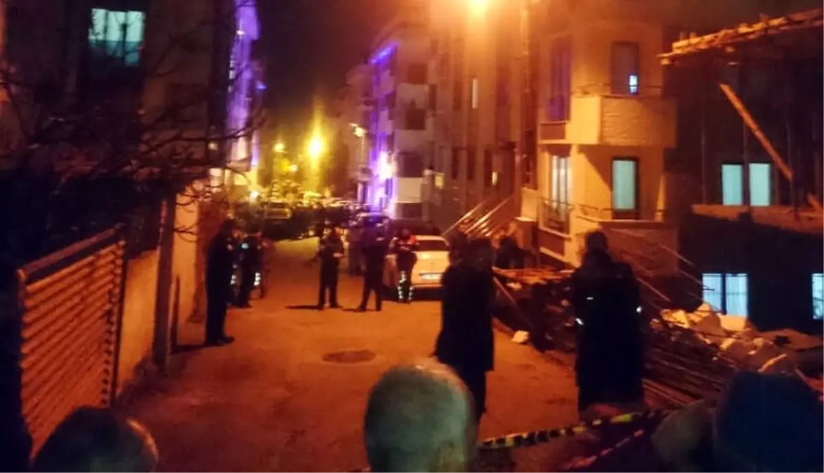 Maltepe\'de Cinnet Geçiren Baba 2 Kızını Öldürüp İntihar Etti