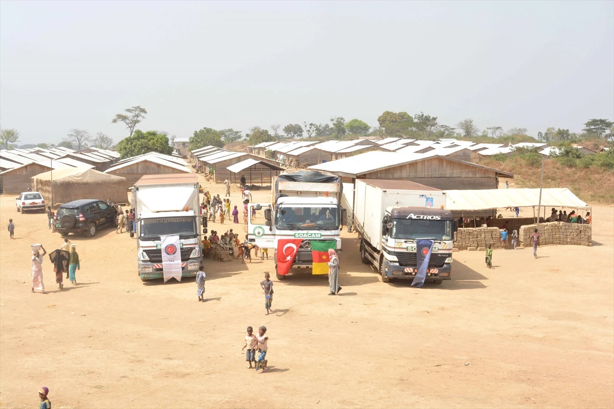 Tika\'dan Kamerun\'daki Göçmenlere Gıda Yardımı