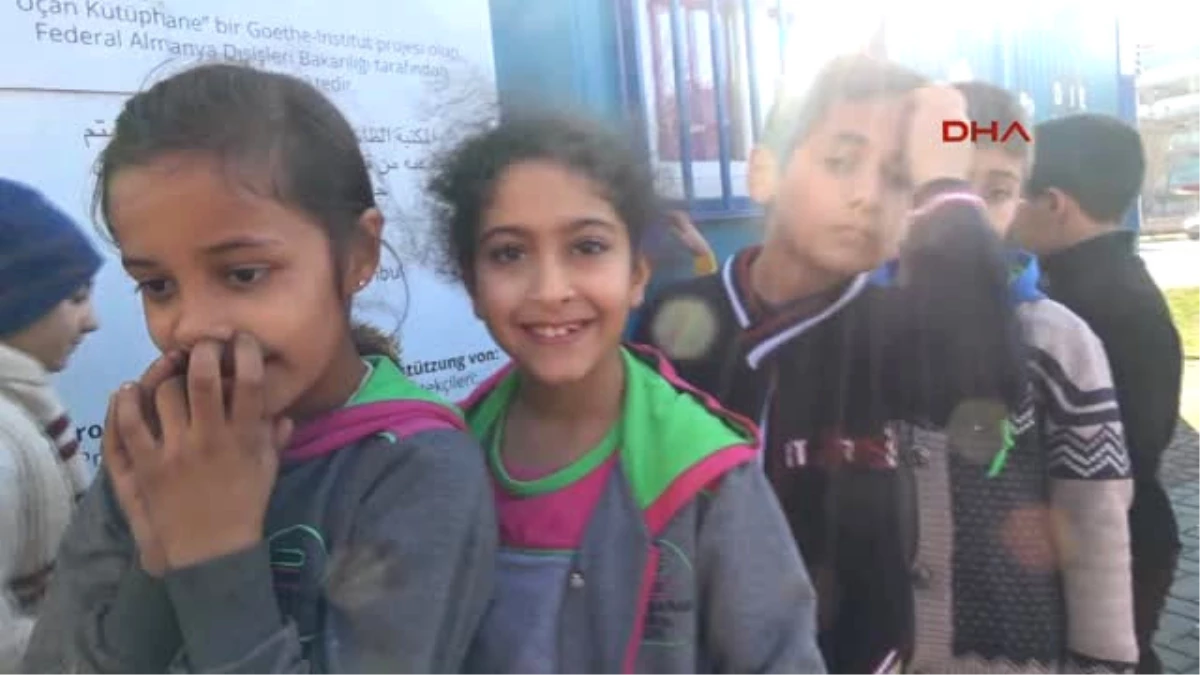 Türk ve Suriyeli Çocuklara \'Uçan Kütüphane\'de Eğitim 2